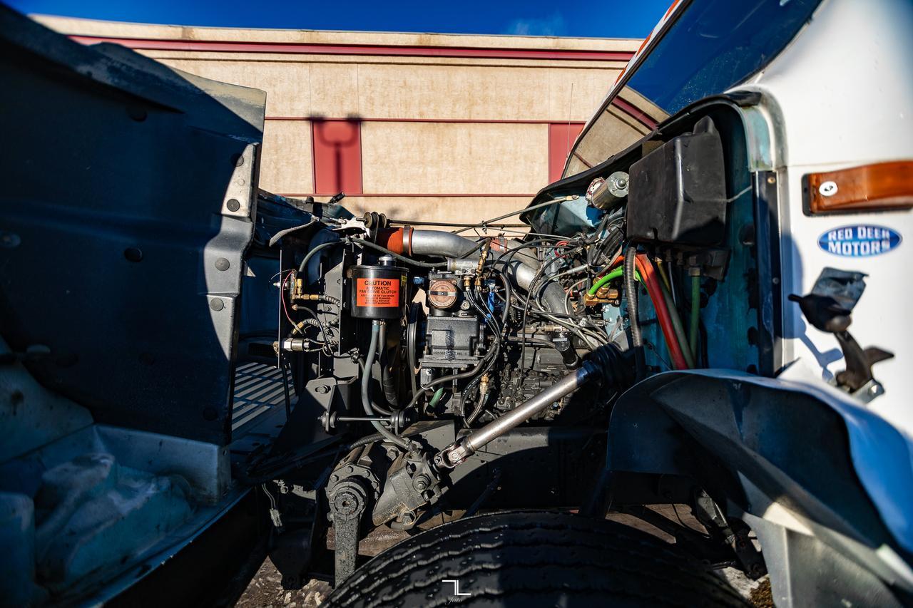 1991 International 4900 Day Cab & Chassis Diesel Red Deer AB