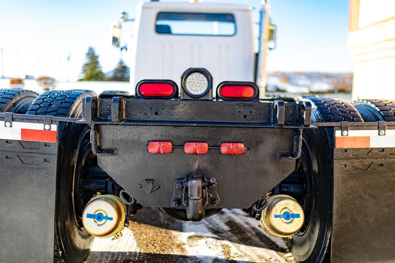 1991 International 4900 Day Cab & Chassis Diesel Red Deer AB