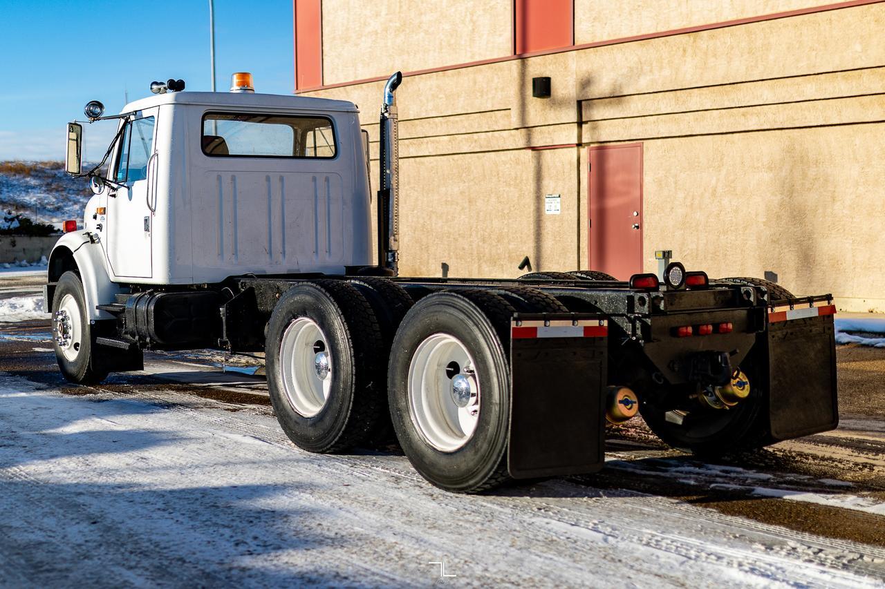 1991 International 4900 Day Cab & Chassis Diesel Red Deer AB