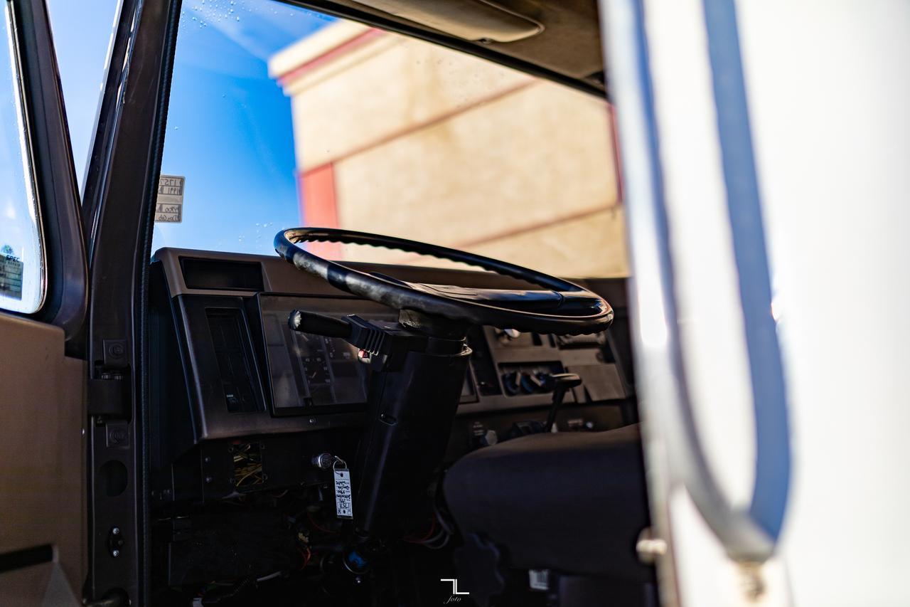 1991 International 4900 Day Cab & Chassis Diesel Red Deer AB