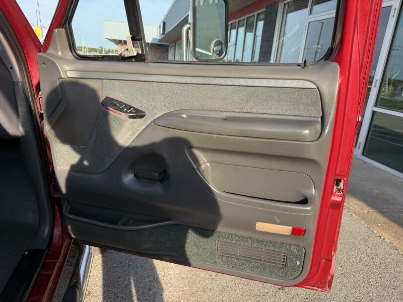 1992 Ford F-350 DRW 4x4 5-Speed Diesel Flatbed Collinsville OK