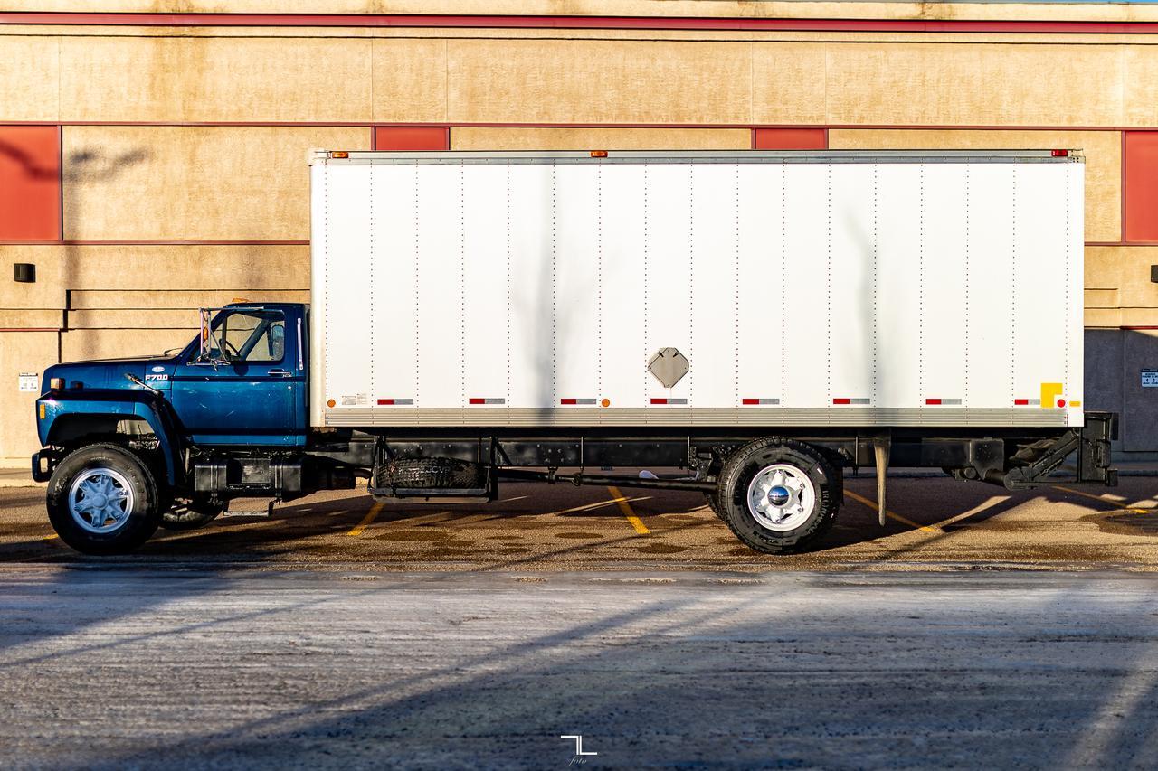 1993 Ford F-700 4x2 Reg Cab 22 Ft. Cube Van Manual Red Deer AB