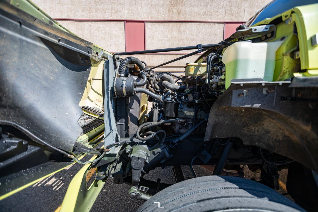 1993 Ford F-700 Daycab Water Tank Truck Manual Red Deer AB