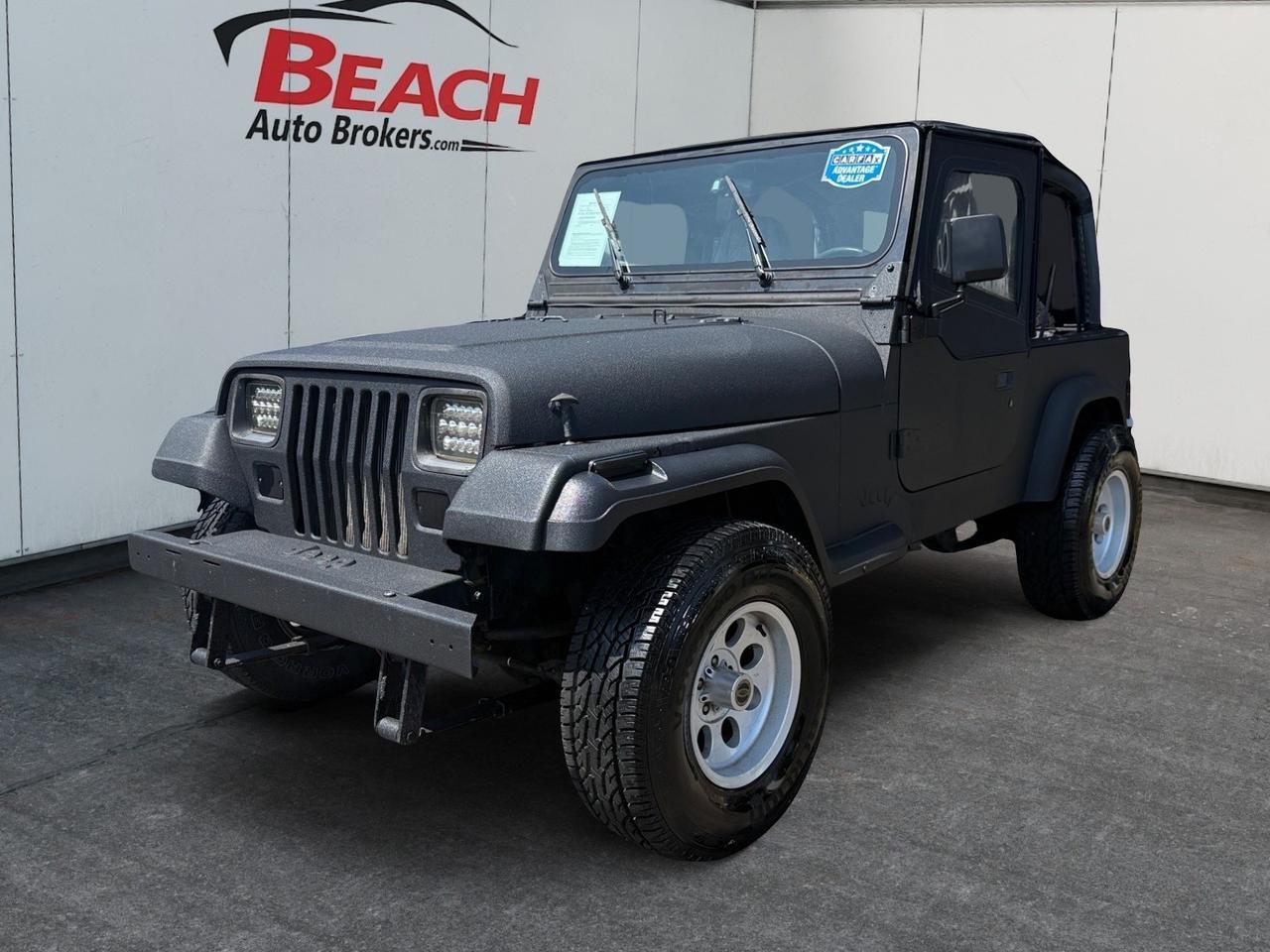 1993 Jeep Wrangler Base, TOW PACKAGE, BRUSH GUARD, SOFT TOP, MANUAL TRANSMISSION, LOW MILES, THIS JEEP IS READY FOR IT'S NECT ADVENTURE!