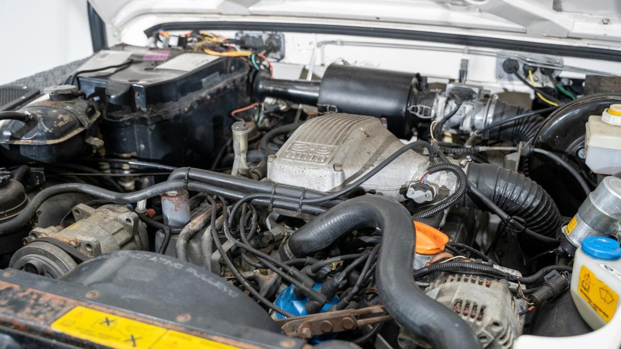 1993 Land Rover Defender 110 NAS Franklin TN
