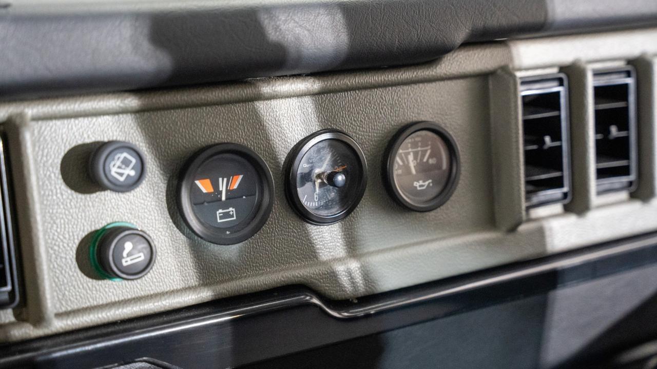 1993 Land Rover Defender 110 NAS Franklin TN