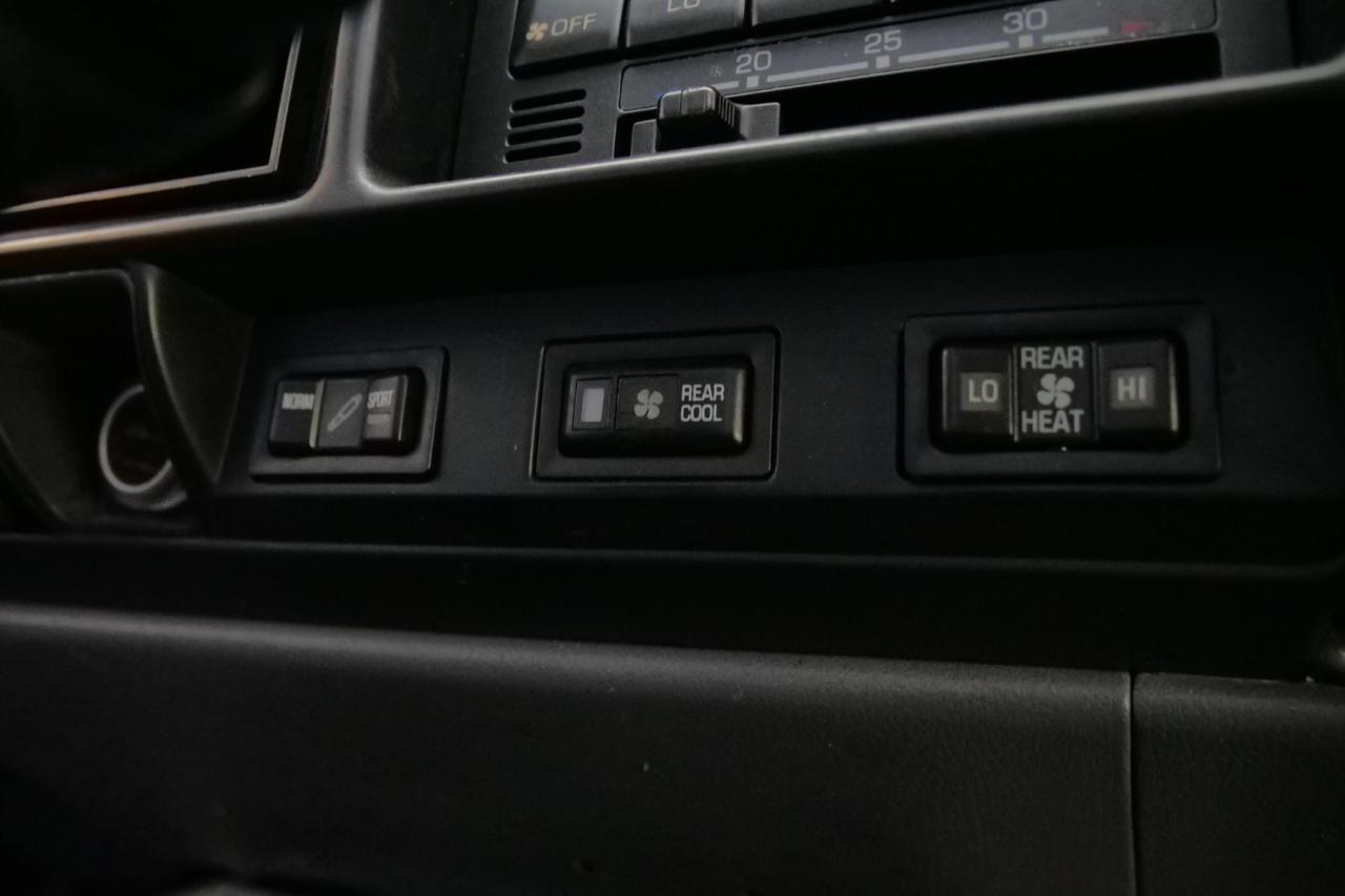 1993 Toyota Land Cruiser VX Limited / 4WD / Right Hand Drive / RARE Lincolnton NC