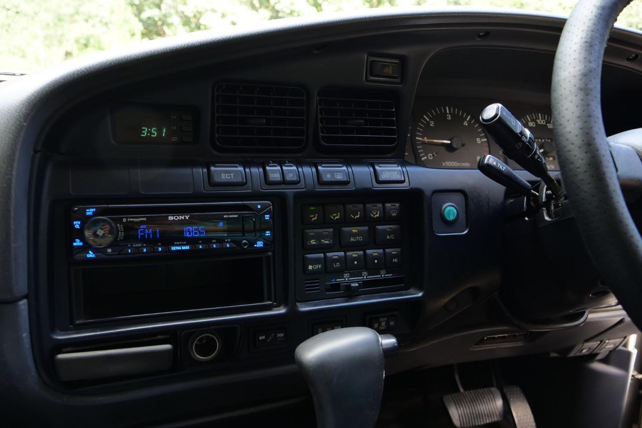 1993 Toyota Land Cruiser VX Limited / 4WD / Right Hand Drive / RARE Lincolnton NC