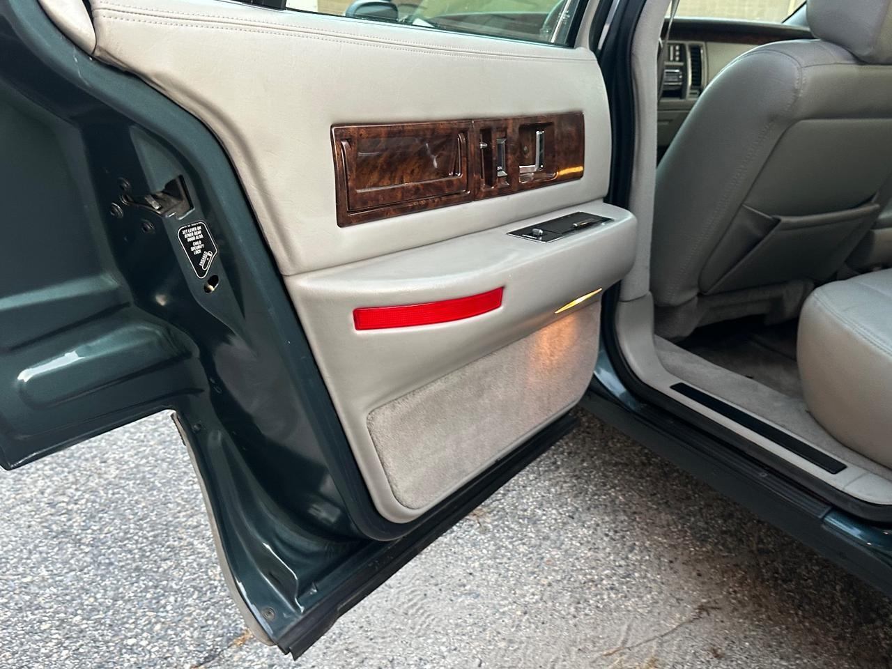 1994 Cadillac Fleetwood Brougham Charlton MA