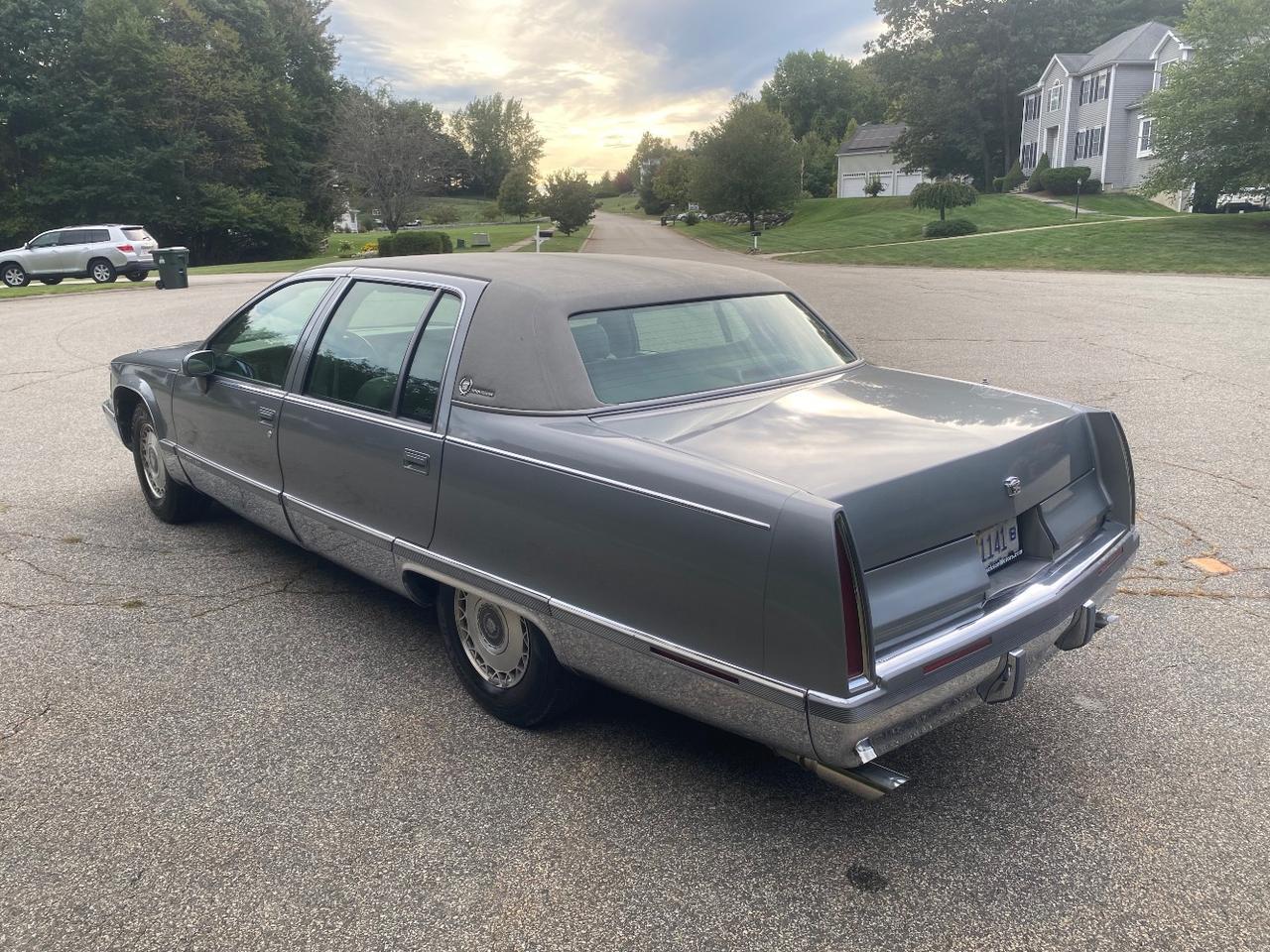 1994 Cadillac Fleetwood Standard Charlton MA