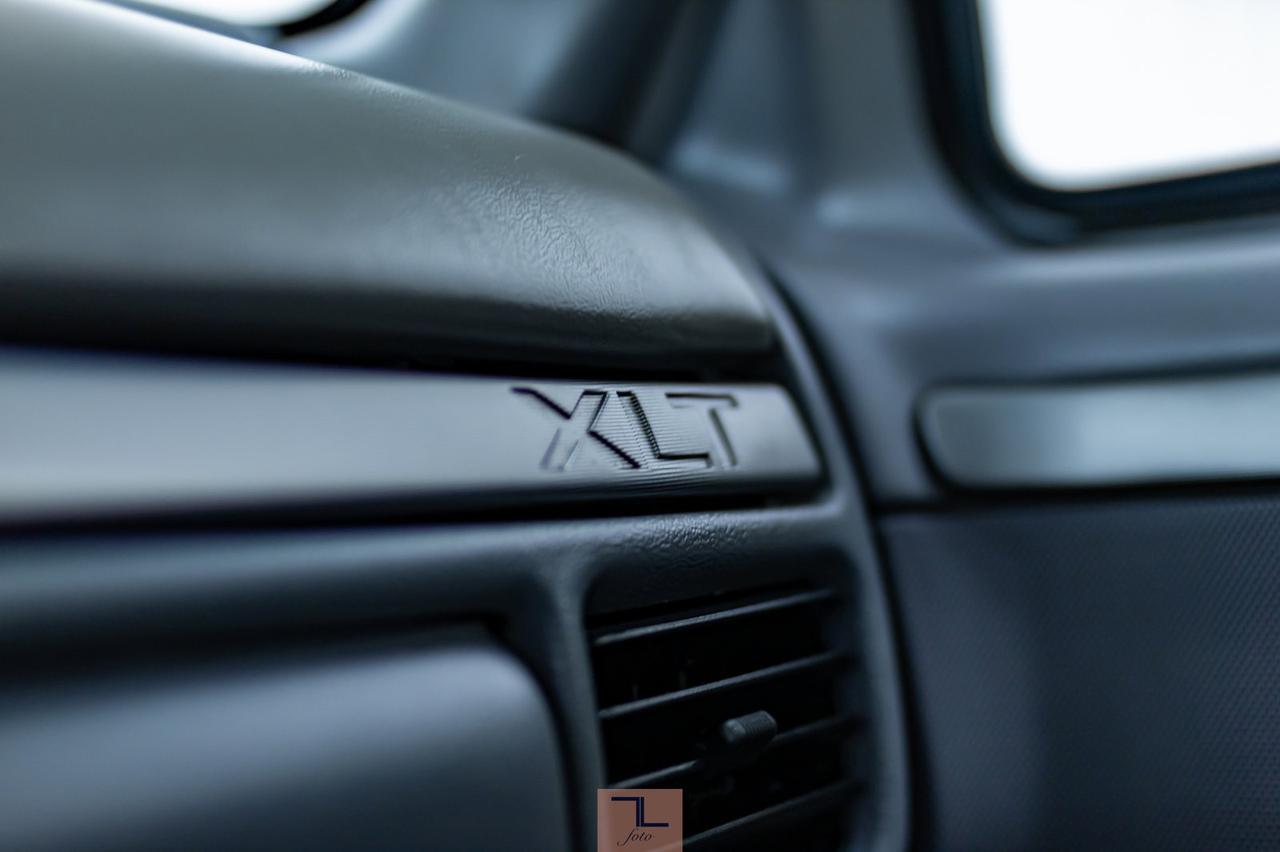 1994 Ford F-350 4x2 Super Cab XLT Dually 7.3L Powerstroke Diesel Manual Red Deer AB