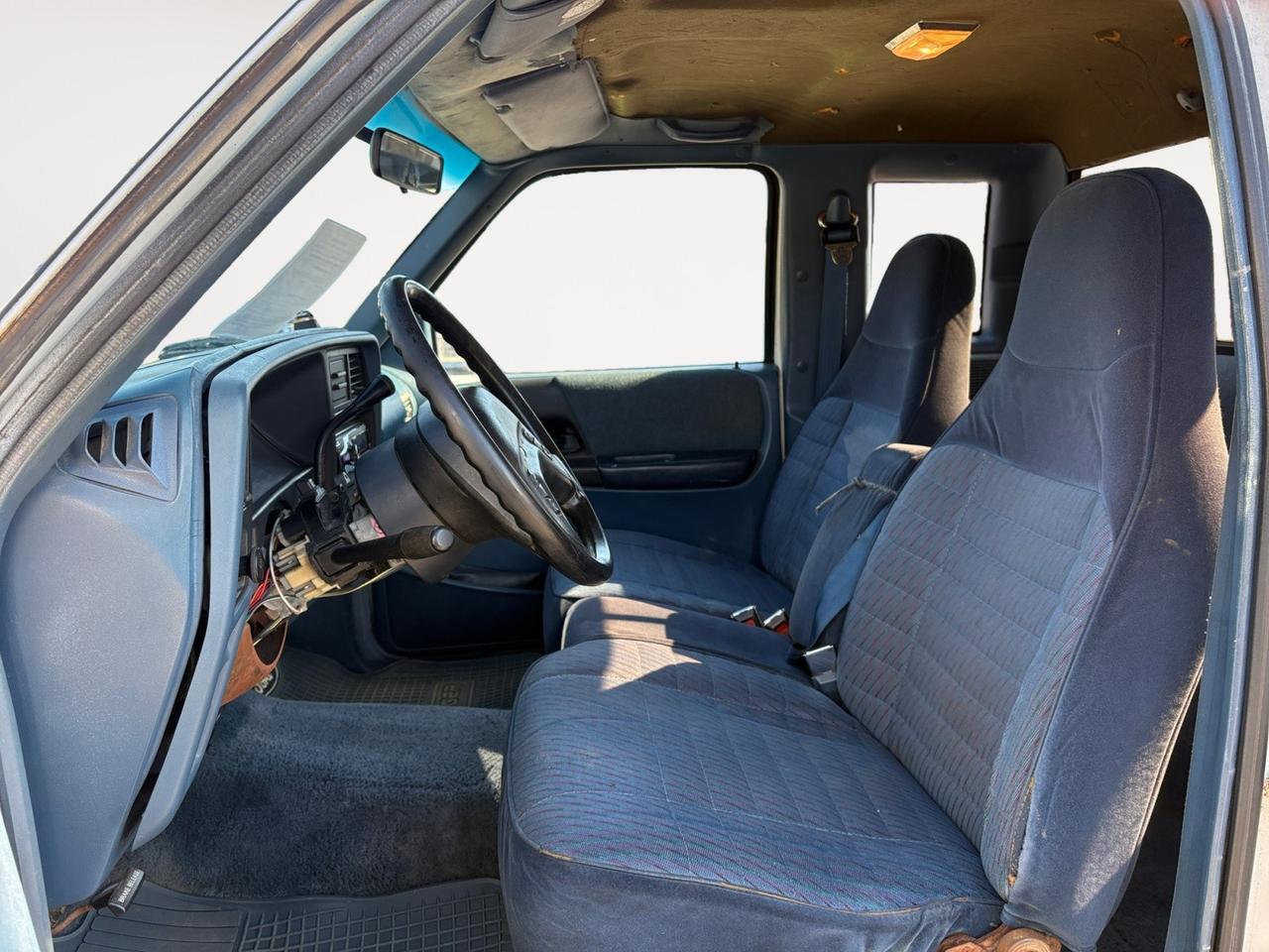 1994 Ford Ranger XL, 4 DOOR, CRUISE CONTROL, TOW PACKGE/HITCH, REAR SLIDING WINDOW, CLEAN CARFAX, IT MAY BE OLDER STYLE BUT IT'S READY TO RIDE! Virginia Beach VA