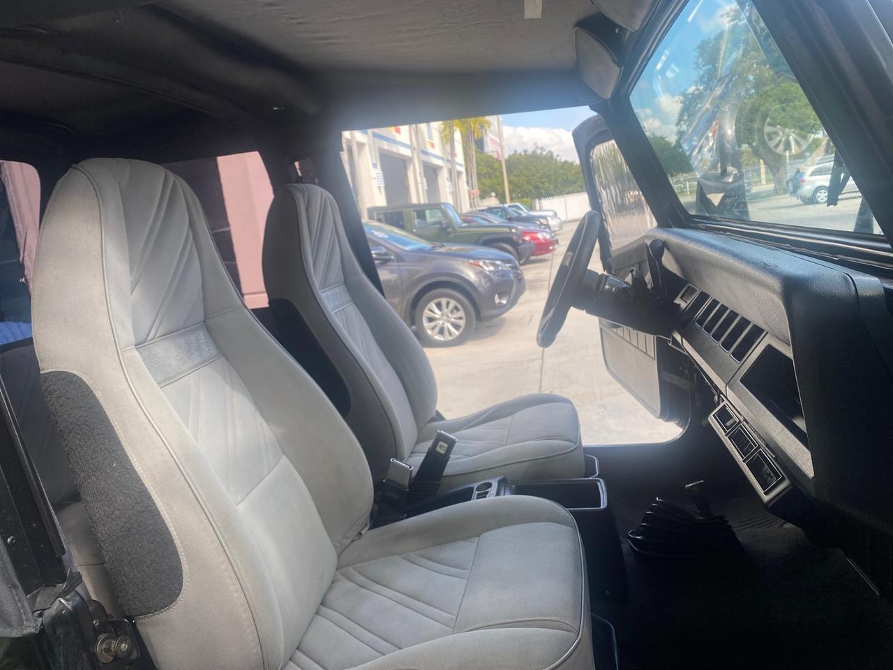 1994 Jeep Wrangler 4.0 6 CYL SE LOW MILES 87,813 Pompano Beach FL