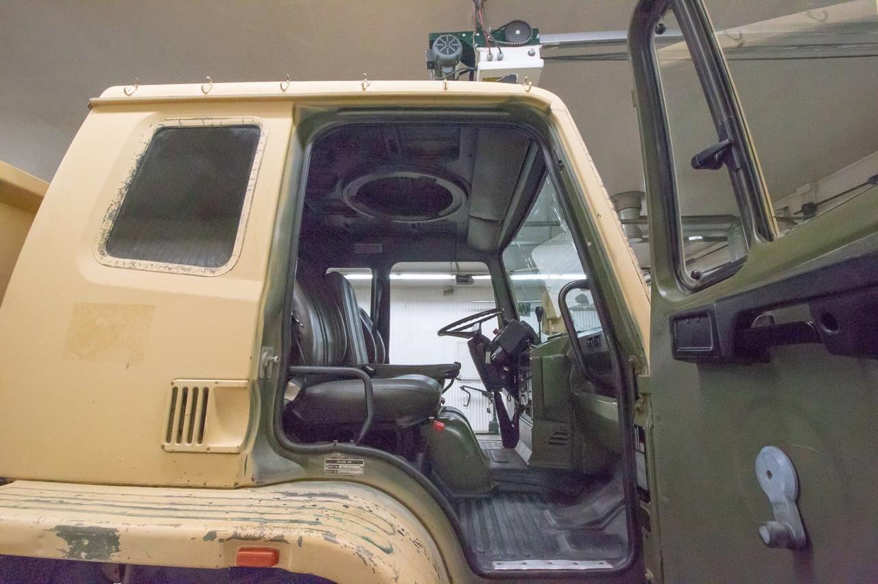 1994 Leyland DAF 310 4x4 Deck Diesel 5.9L 12 Valve Red Deer AB