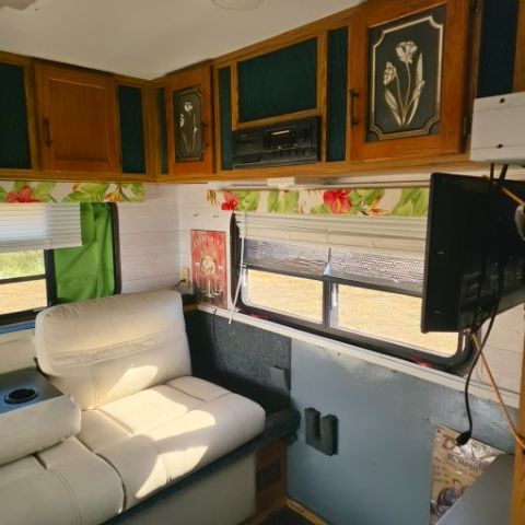 1995 CHATEAU 21.5 FW ct Monroe NC
