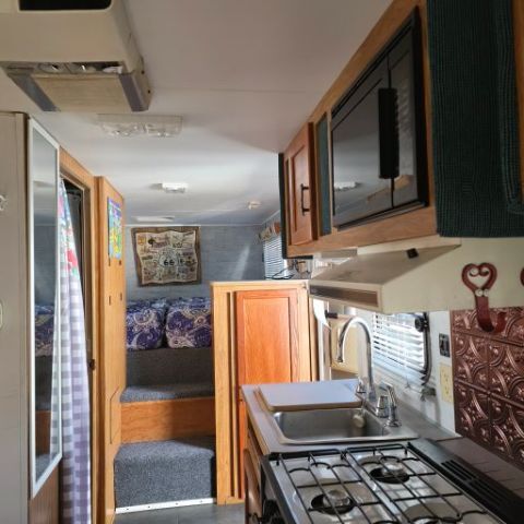 1995 CHATEAU 21.5 FW ct Monroe NC