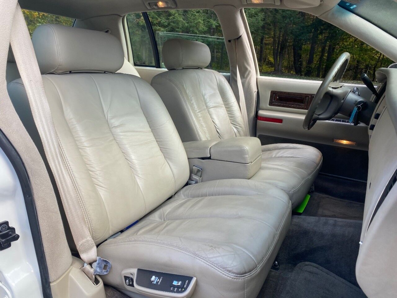 1995 Cadillac Fleetwood Charlton MA