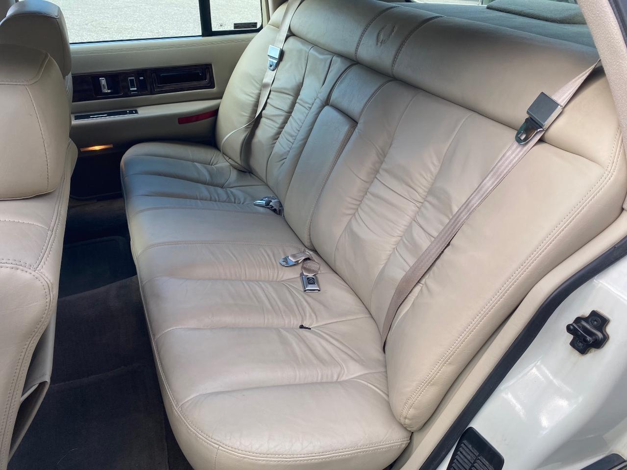 1995 Cadillac Fleetwood Standard Charlton MA