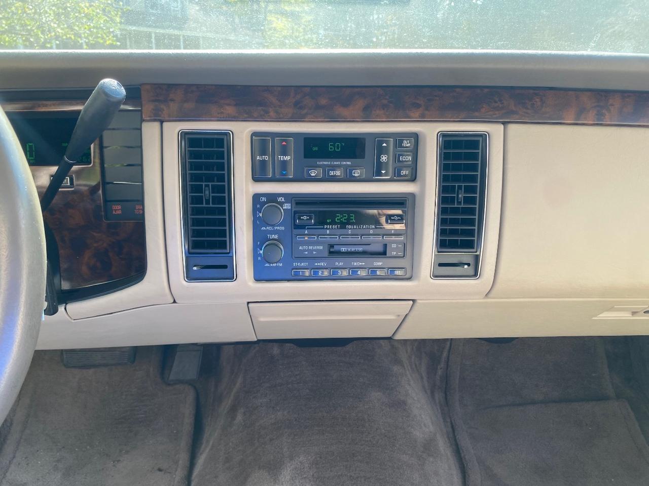 1995 Cadillac Fleetwood Standard Charlton MA