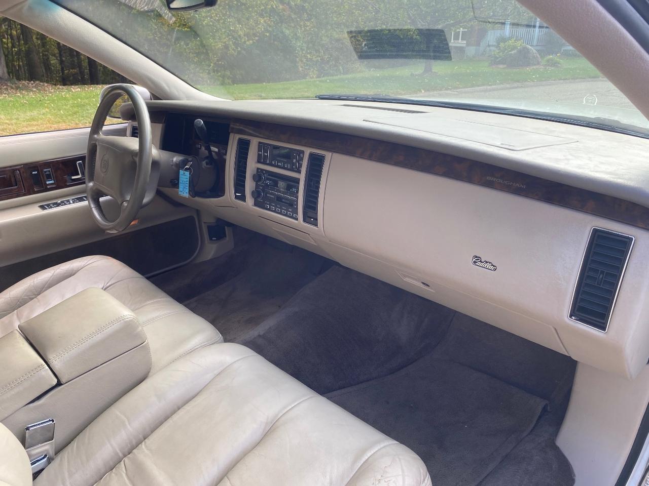 1995 Cadillac Fleetwood Standard Charlton MA