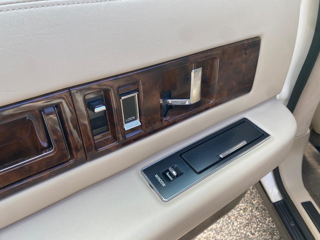 1995 Cadillac Fleetwood Standard Charlton MA