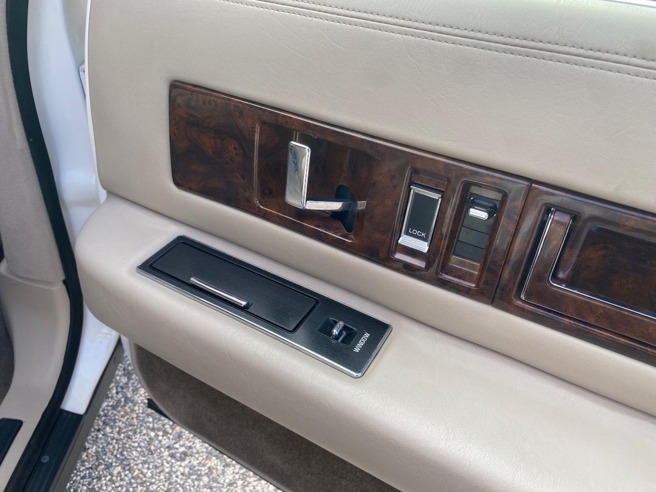 1995 Cadillac Fleetwood Standard Charlton MA
