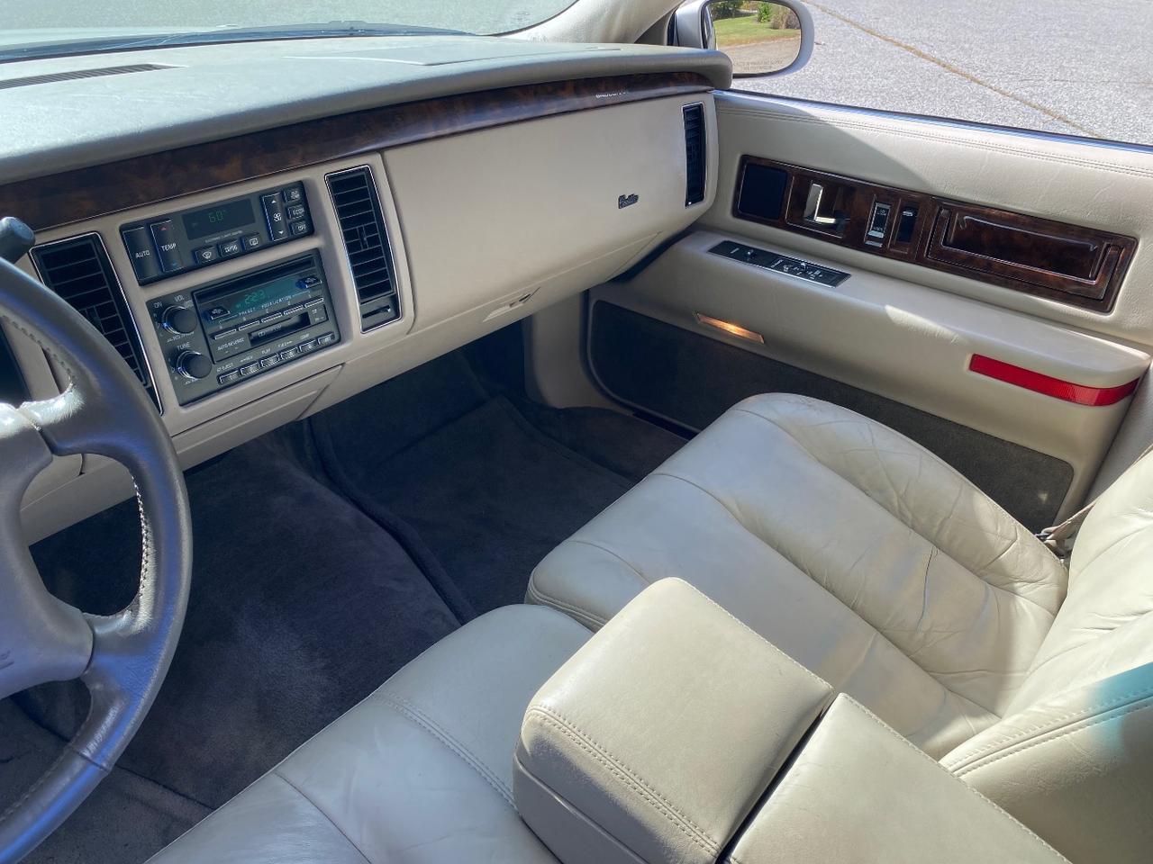 1995 Cadillac Fleetwood Standard Charlton MA