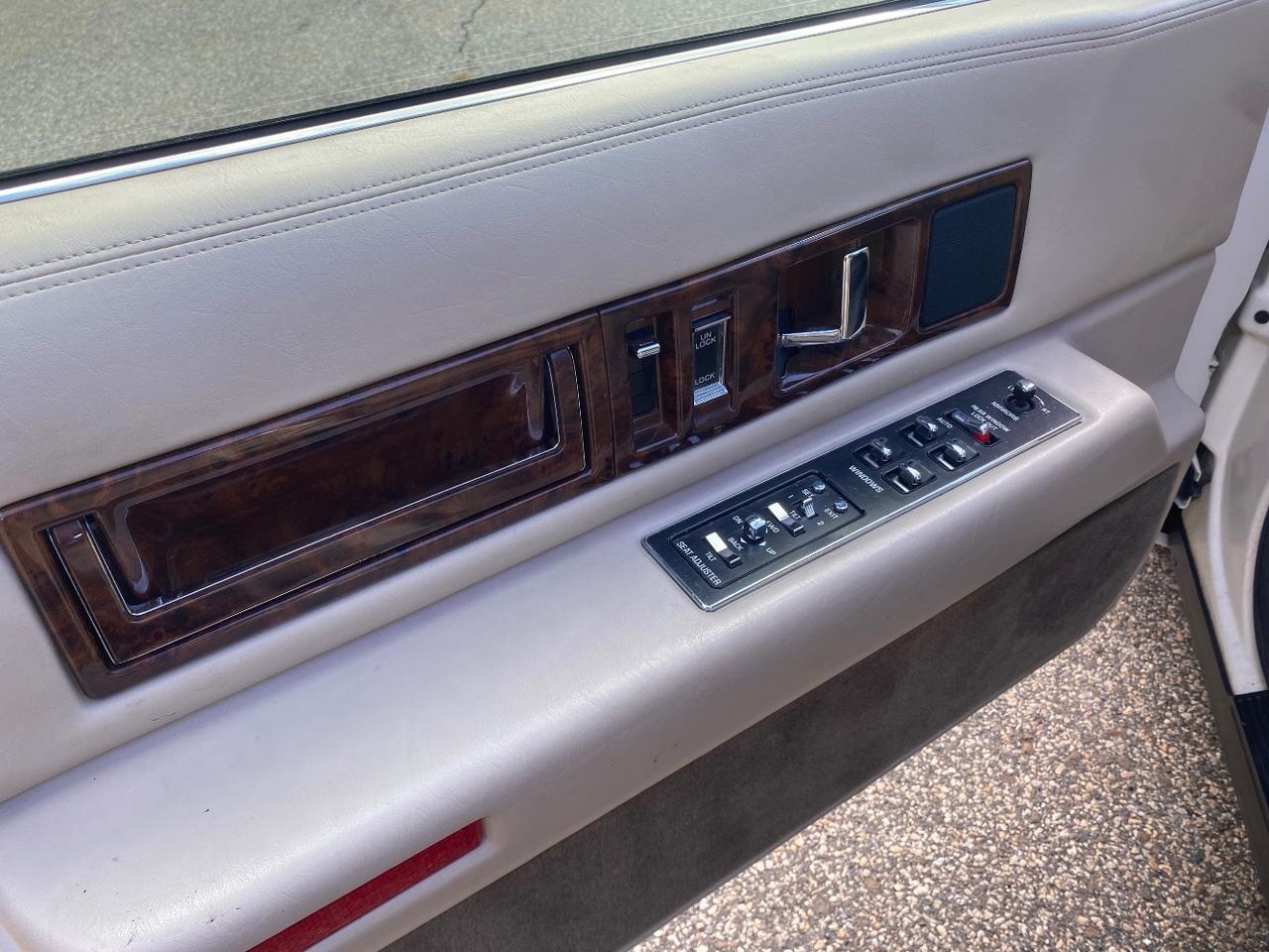 1995 Cadillac Fleetwood Standard Charlton MA