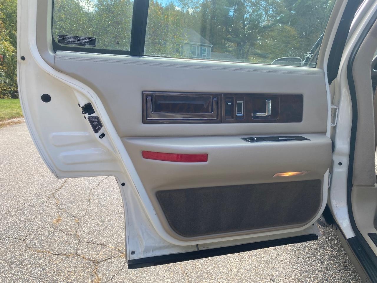 1995 Cadillac Fleetwood Standard Charlton MA