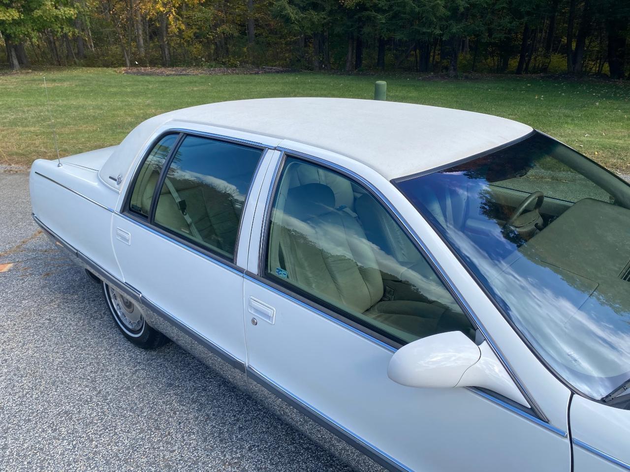 1995 Cadillac Fleetwood Standard Charlton MA