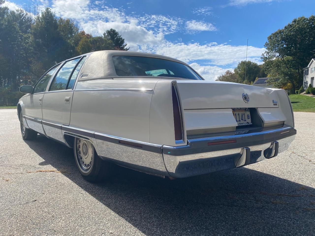 1995 Cadillac Fleetwood Standard Charlton MA