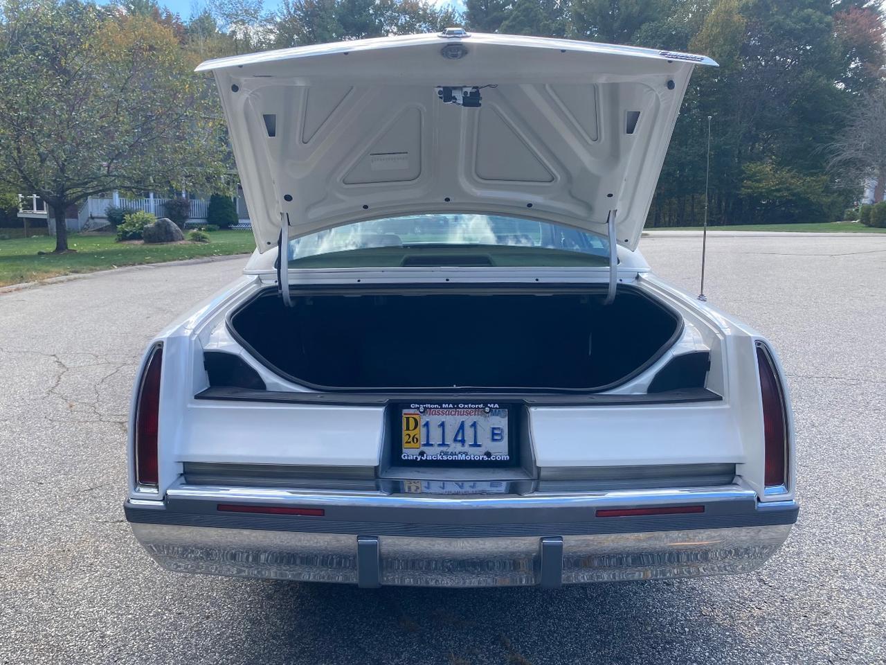 1995 Cadillac Fleetwood Standard Charlton MA