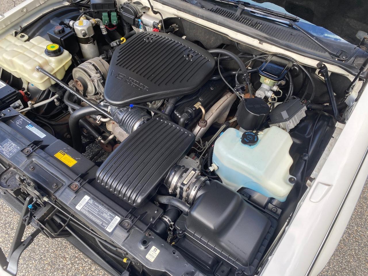 1995 Cadillac Fleetwood Standard Charlton MA