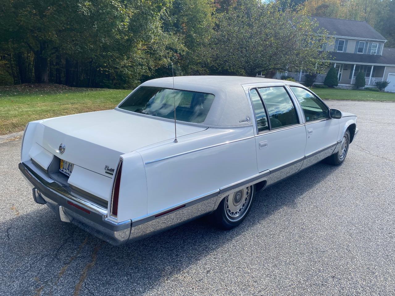 1995 Cadillac Fleetwood Standard Charlton MA