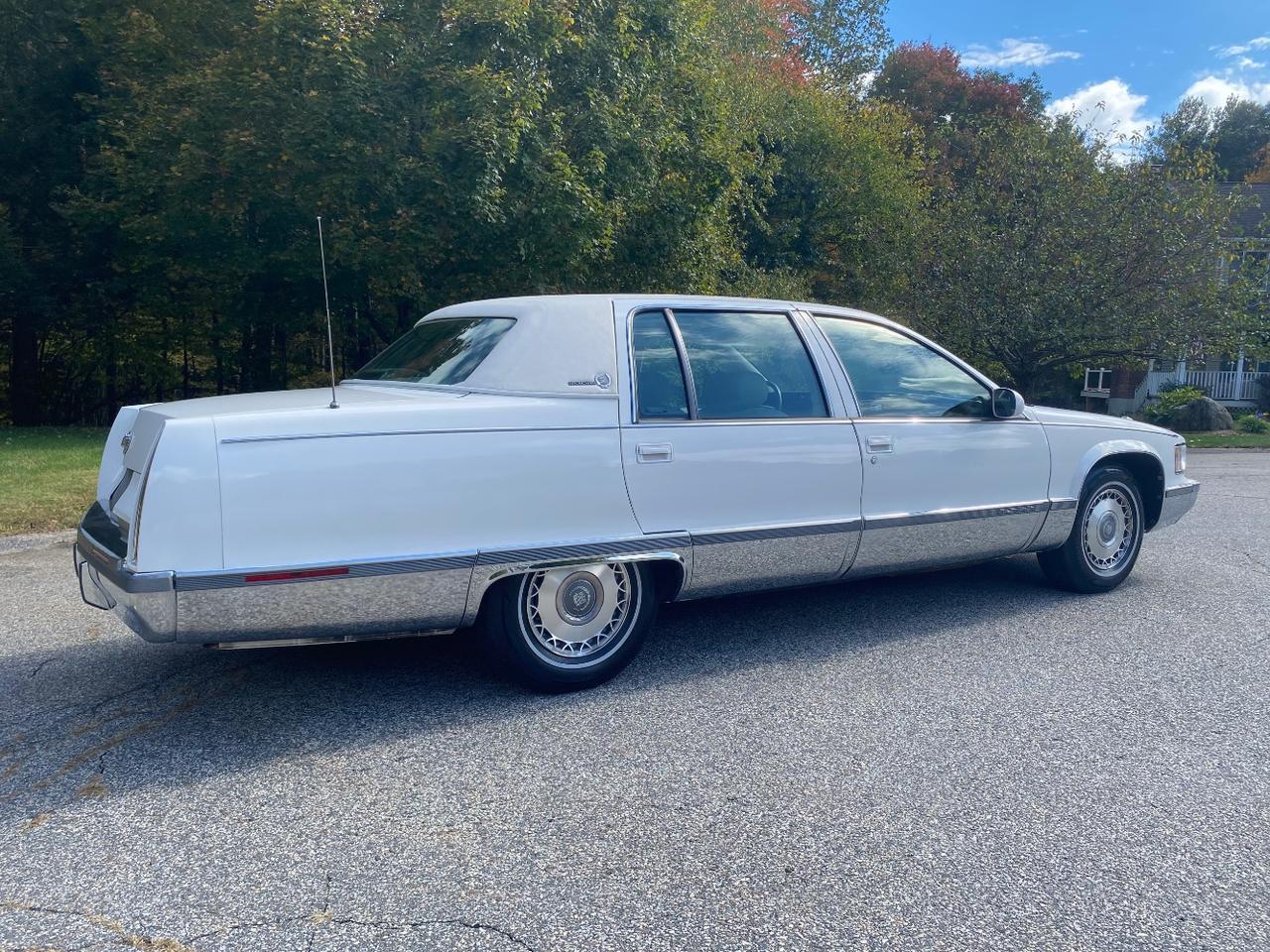 1995 Cadillac Fleetwood Standard Charlton MA