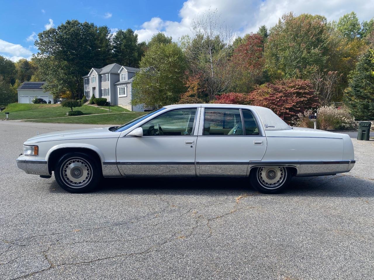 1995 Cadillac Fleetwood Standard Charlton MA