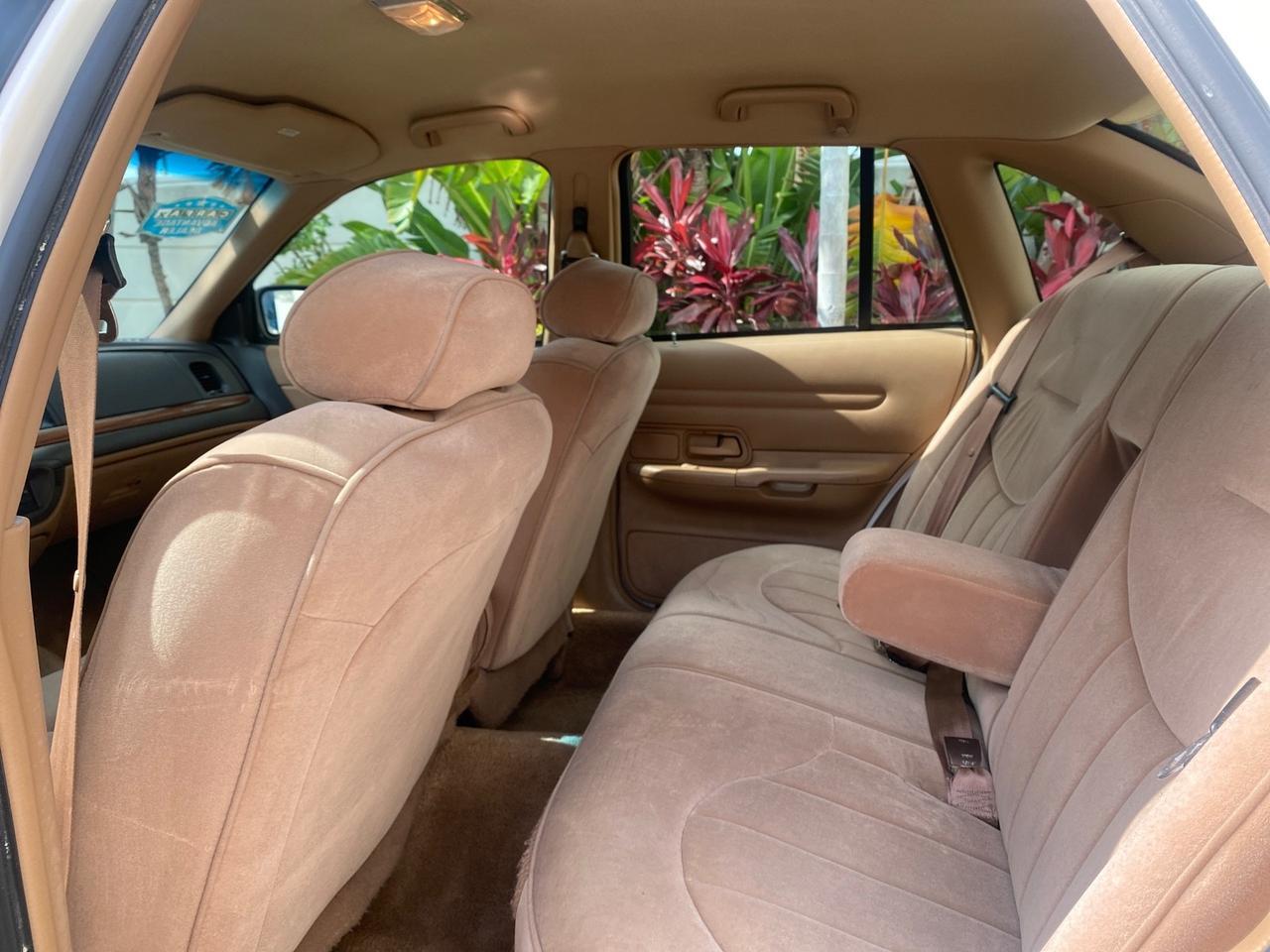 1995 Ford Crown Victoria LOW MILES 43,331 Pompano Beach FL