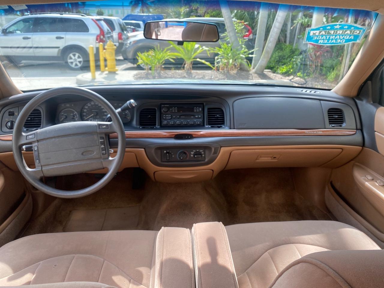 1995 Ford Crown Victoria LOW MILES 43,331 Pompano Beach FL