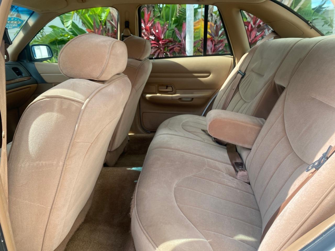 1995 Ford Crown Victoria LOW MILES 43,331 Pompano Beach FL