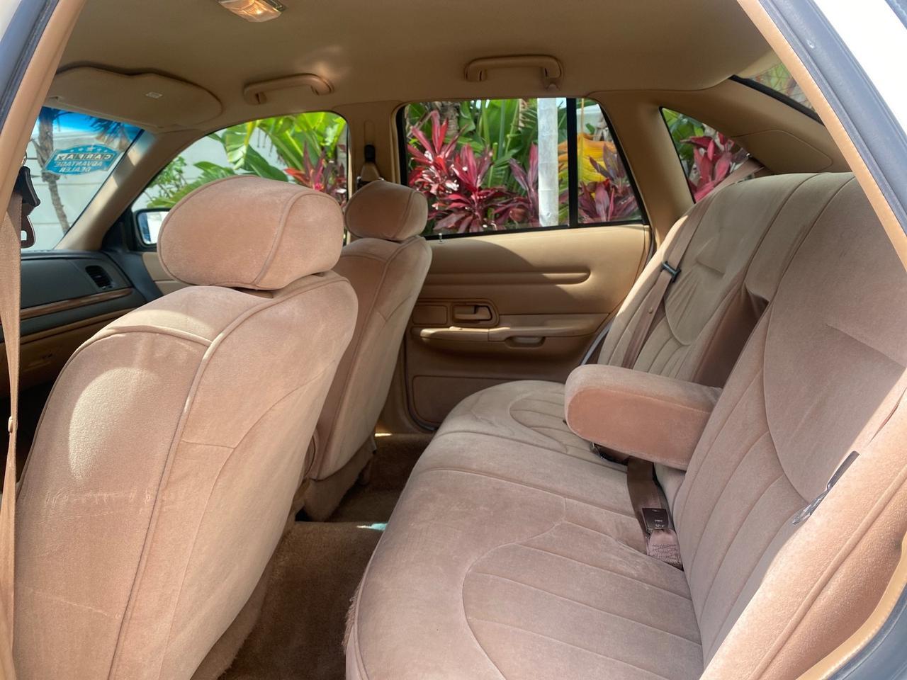 1995 Ford Crown Victoria LOW MILES 43,331 Pompano Beach FL