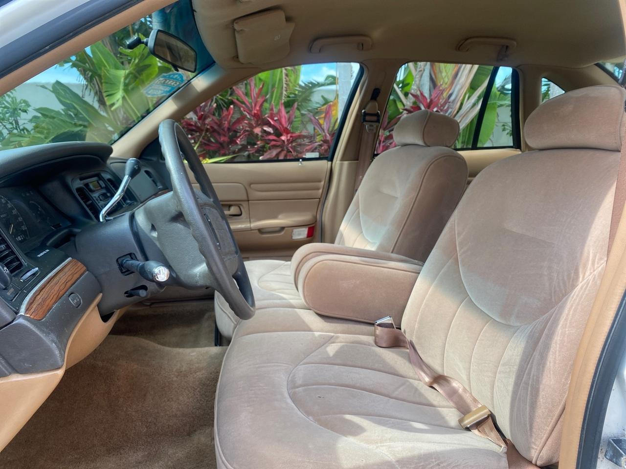 1995 Ford Crown Victoria LOW MILES 43,331 Pompano Beach FL