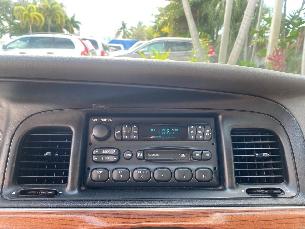 1995 Ford Crown Victoria LOW MILES 43,331 Pompano Beach FL
