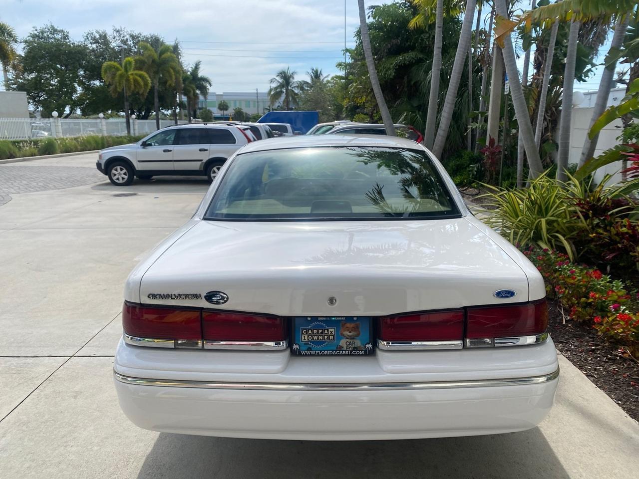 1995 Ford Crown Victoria LOW MILES 43,331 Pompano Beach FL