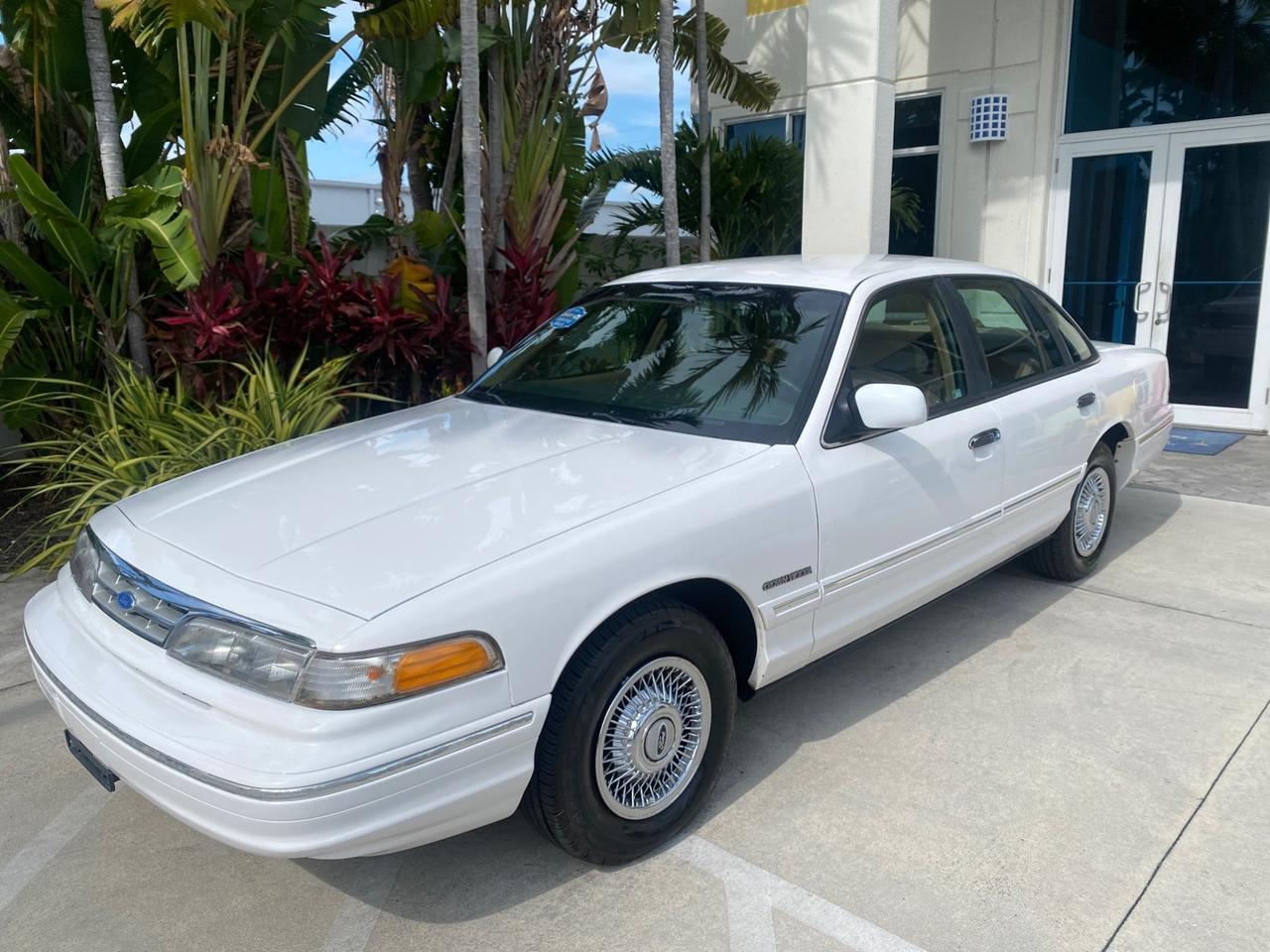 1995 Ford Crown Victoria LOW MILES 43,331 Pompano Beach FL