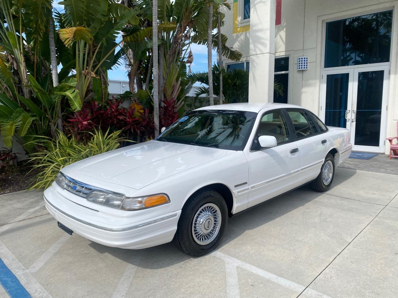 1995 Ford Crown Victoria LOW MILES 43,331 Pompano Beach FL