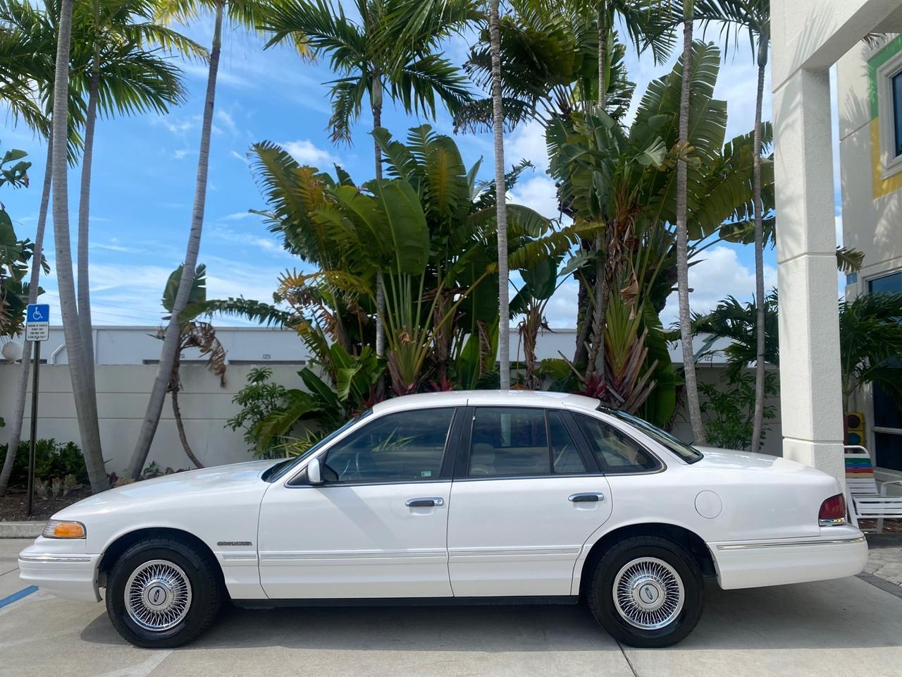 1995 Ford Crown Victoria LOW MILES 43,331 Pompano Beach FL