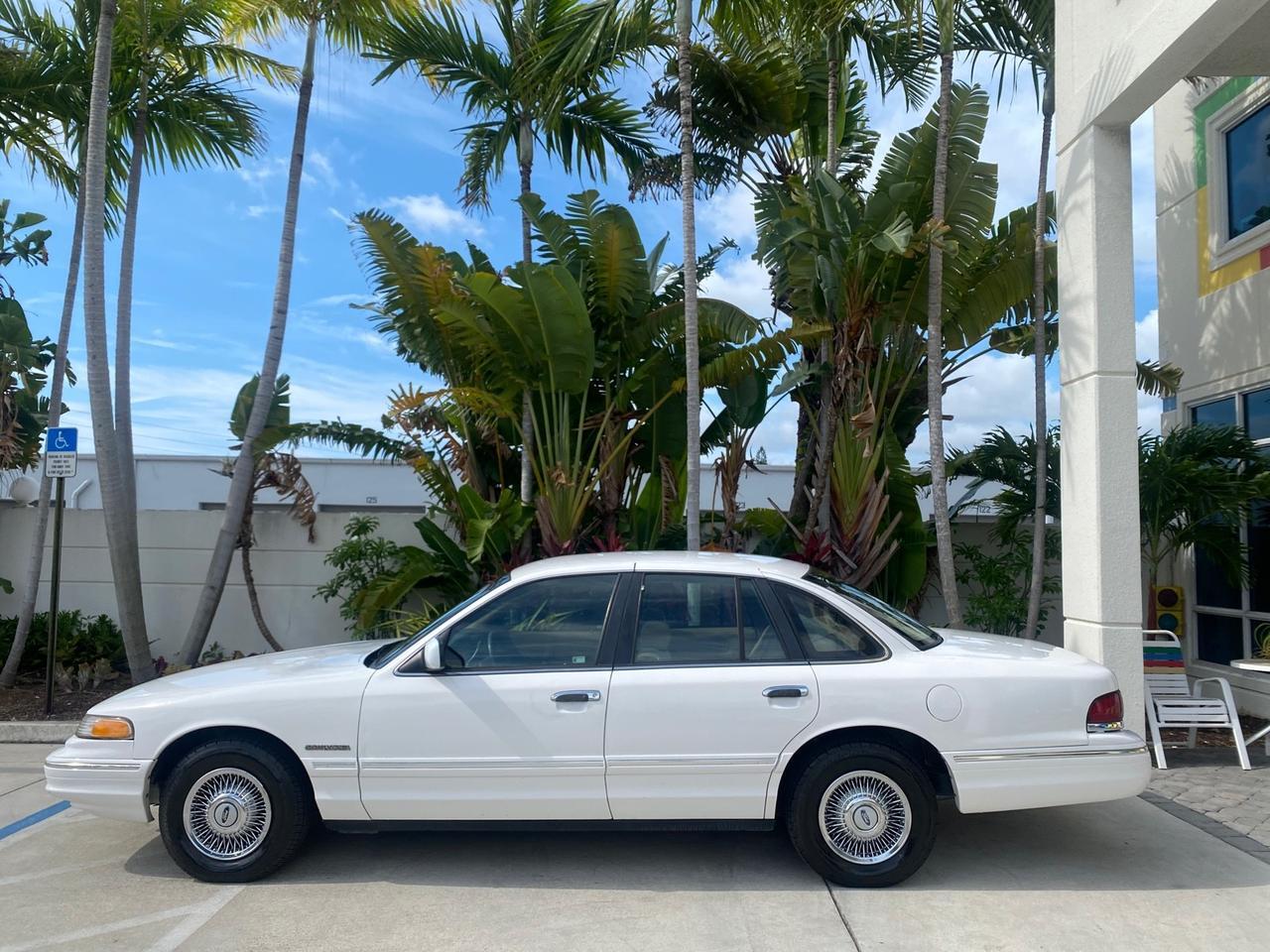 1995 Ford Crown Victoria LOW MILES 43,331 Pompano Beach FL