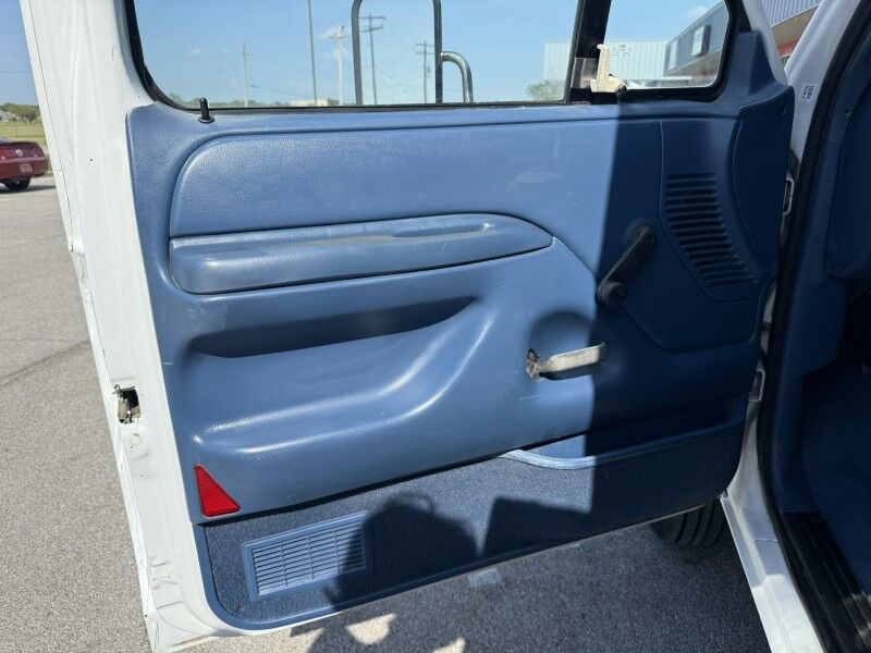 1995 Ford F-350 DRW 4x4 7.5L V8 22k exempt mi's Collinsville OK