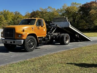 Ford F800 Rollback w Wheel Lift  1995