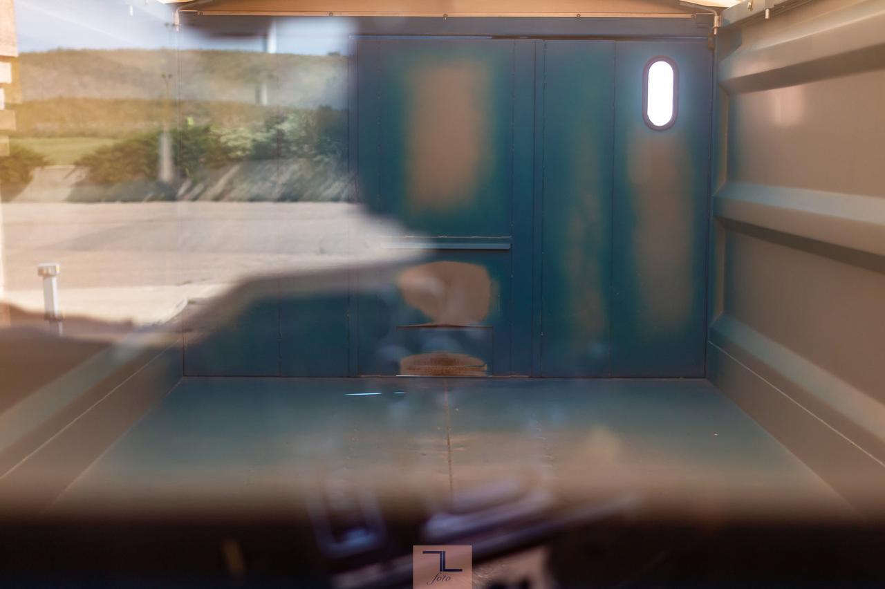 1995 Freightliner Grain Truck Tandem Axle Diesel Manual Red Deer AB